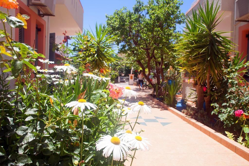 Palmira Apartments Makrýgialos Dış mekan fotoğraf